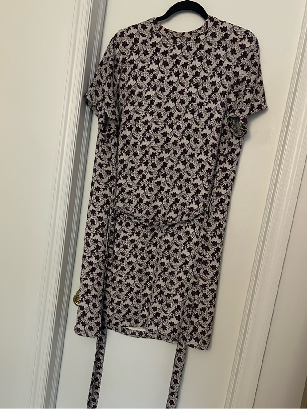 LOFT Burgundy and White Floral Tie-Waist Short Sleeve Tunic